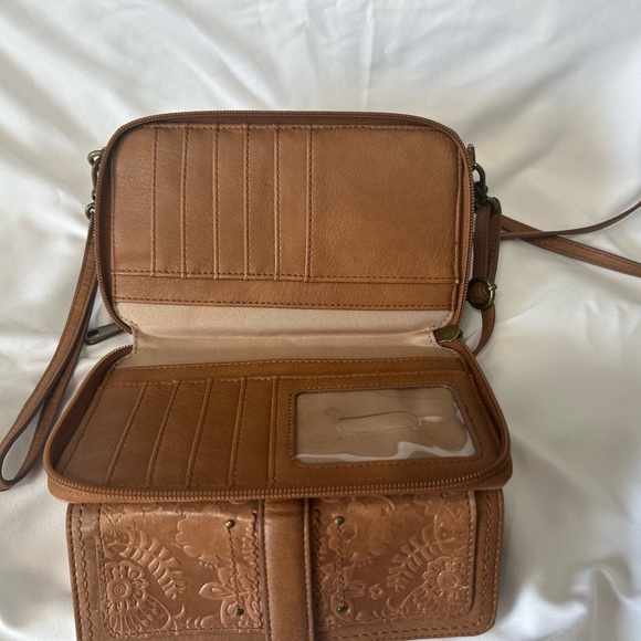 The Sak large wallet on a string. - Picture 8 of 10